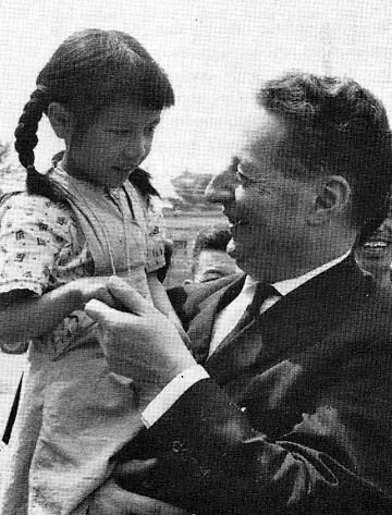 Jacques Grippa durant son voyage en Chine en 1964 