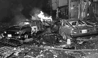 attaque_a_la_voiture_piegee_du_pcp_a_lima_rue_tarata_dans_le_quartier_chic_de_miraflores_1992.jpg