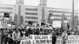 cortege_quittant_l_usine_fiat_de_turin_1969.jpg
