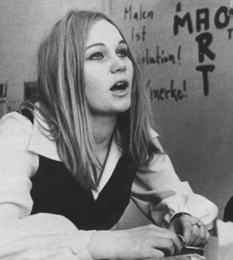 Brigitte-Monhaupt-Mao-4