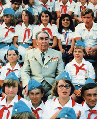 brejnev-komsomol.jpg