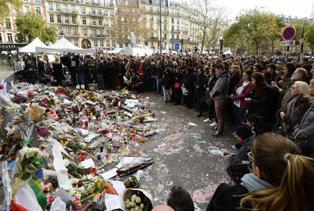 Minute de silence devant le bataclan 16-11-2015