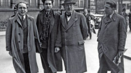 lahaut_a_l_entree_du_parlement.jpg