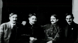Dmitri Manouïlski et des délégués français au IVe congres de l'IC.