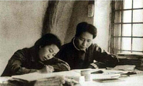 Mao Zedong et sa femme Jiang Qing, qui jouera un rôle très important durant la Grande Révolution Culturelle Prolétarienne