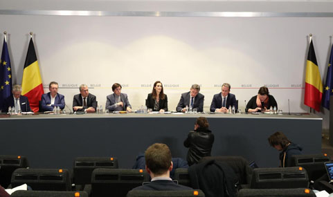 Le Conseil national de sécurité annonce, par la voix de la Première ministre, Sophie Wilmès, que la Belgique ferme les écoles, cafés, restaurants et discothèques.