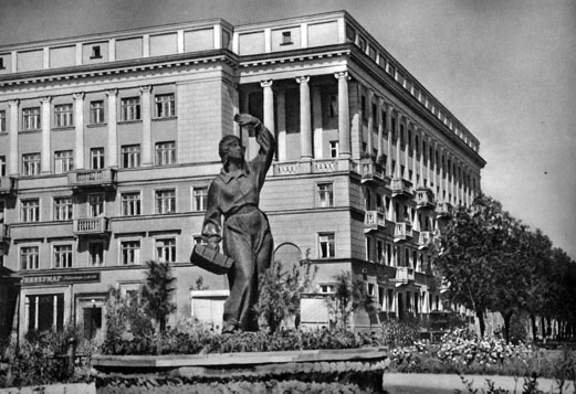 Maison des stakhanovistes du chantier naval Krasnoïé Sormovo n°112 de la ville de Gorki, 1936-1939