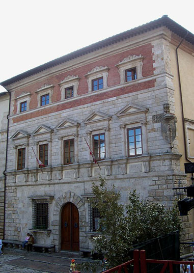 Le palais Contucci (source wikipédia)