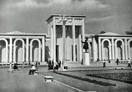 Le pavillon de Leningrad et du Nord-Est