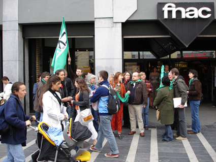 Piquet à la FNAC (avril 2005), astreintes de 5.000 € par gréviste par jour de blocage du dépôt d'Evere