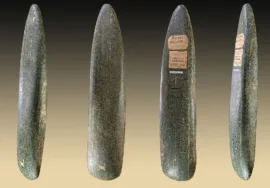 Hache polie en diorite (wikipedia)