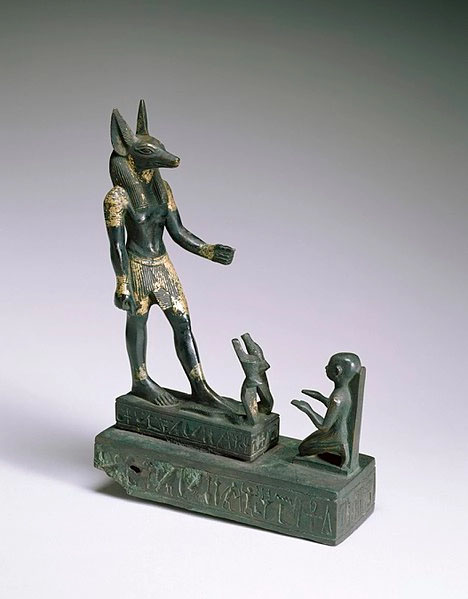 Objet de vénération d’Anubis (il manque son sceptre), vers 680-660 avant notre ère