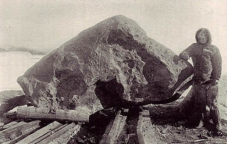 Ahnighito (la Tente), le principal fragment (pesant 31 tonnes) de la météorite du cap York