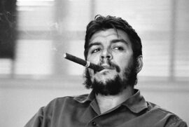 Ernesto « Che » Guevara est la principale référence à l’arrière-plan des guérillas