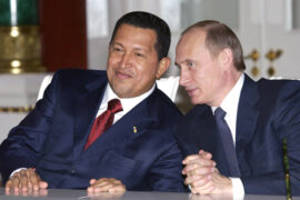 Hugo Chávez et le président russe Vladimir Poutine, 2004