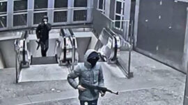 Station de métro Clémenceau, 5 février 2025 : armés de fusils d'assaut, des éléments lumpenprolétaires s'apprêtent à ouvrir le feu