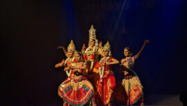 Une représentation de Bharatanatyam