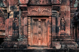 Temple khmer de Banteay Srei, 10e siècle, dédié à Shiva et Parvati