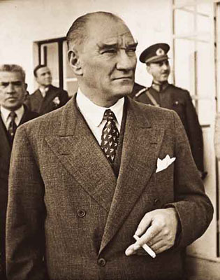 Mustafa-Kemal-2