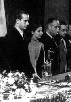 Irène Falcon et Vincente Uribe (PCE) lors d'un meeting à Moscou en 1940
