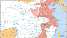 Carte de l’armée américaine montrant la situation à la fin de la seconde guerre mondiale. Les zones en rouge sont sous occupation japonaise, celles hachurées sont des bases de l’Armée Populaire de Libération.