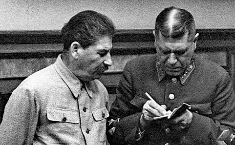 Staline et Boris Shaposhnikov
