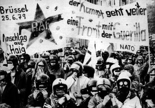 Brême le 6 mai 1980 : « La lutte continue Un front avec la guérilla »