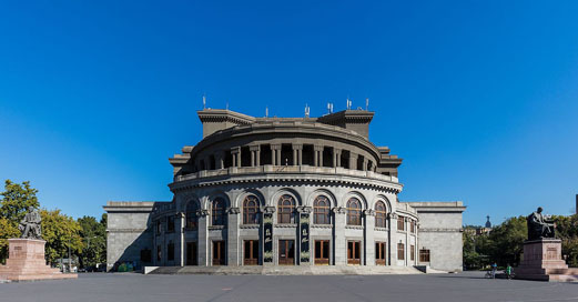 L’Opéra d’Erevan (source wikipédia)