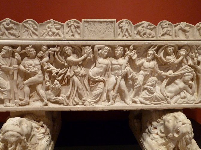 Bacchanale sur un sarcophage romain de 210-220 (wikipedia)