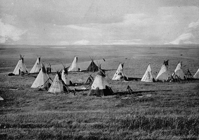 Campement cri au 19e siècle