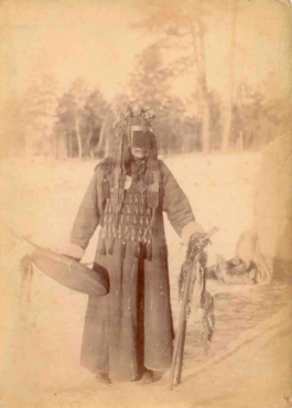 Chamane toungouse, photo prise en Sibérie vers 1883