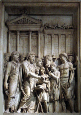 Bas-relief romain du 2e siècle, avec l’empereur Marc-Aurèle président le sacrifice d’un taureau dans le temple de Jupiter